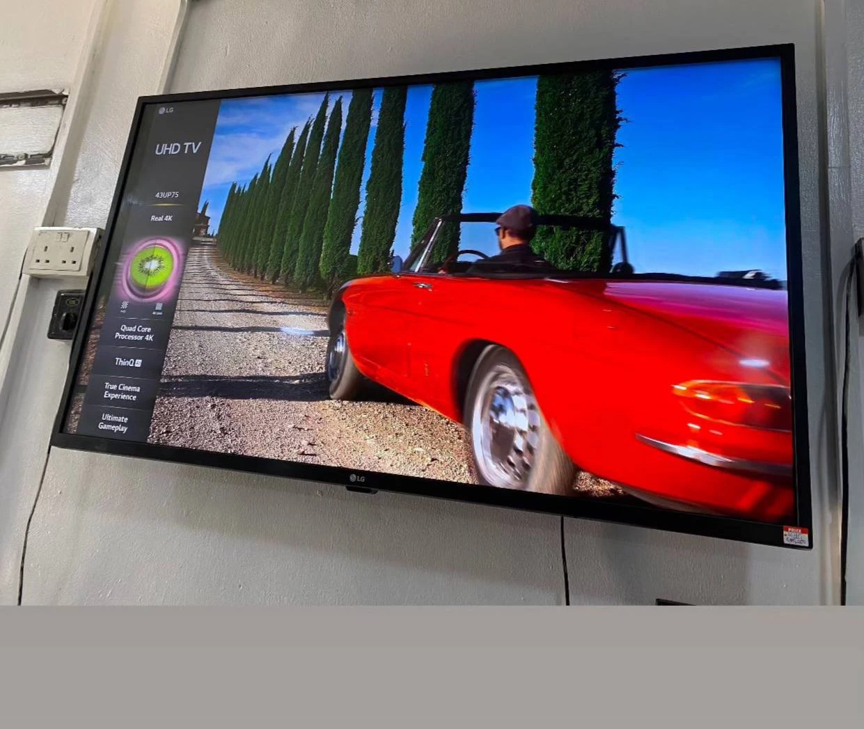 LG  43''  Smart UHD 4K HDR  2020/21 TV