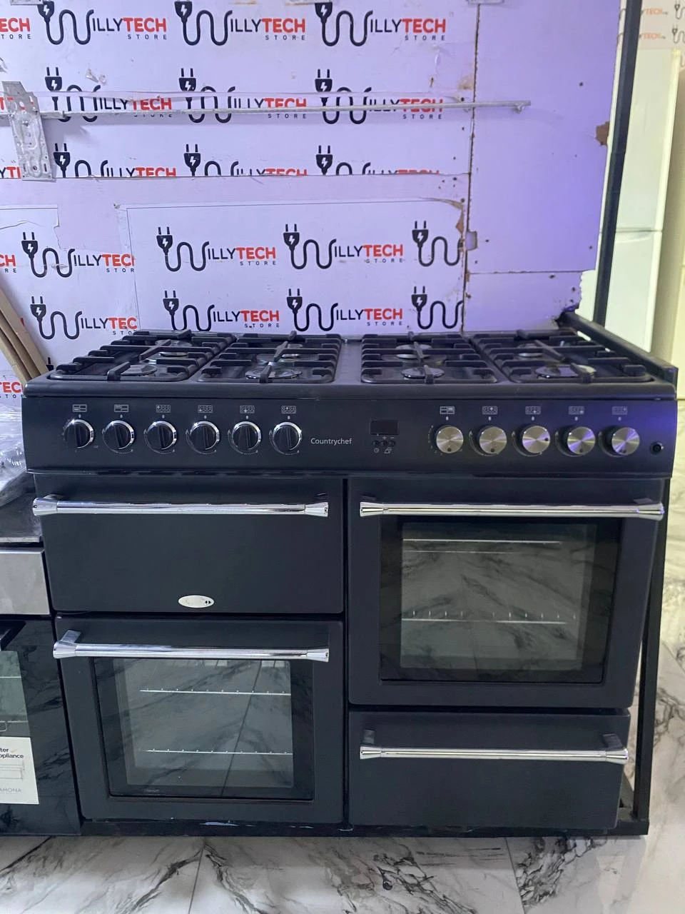 8BURNER COOKER GAS COOKER WITH GAS OVEN & GRILL FUNCTION.