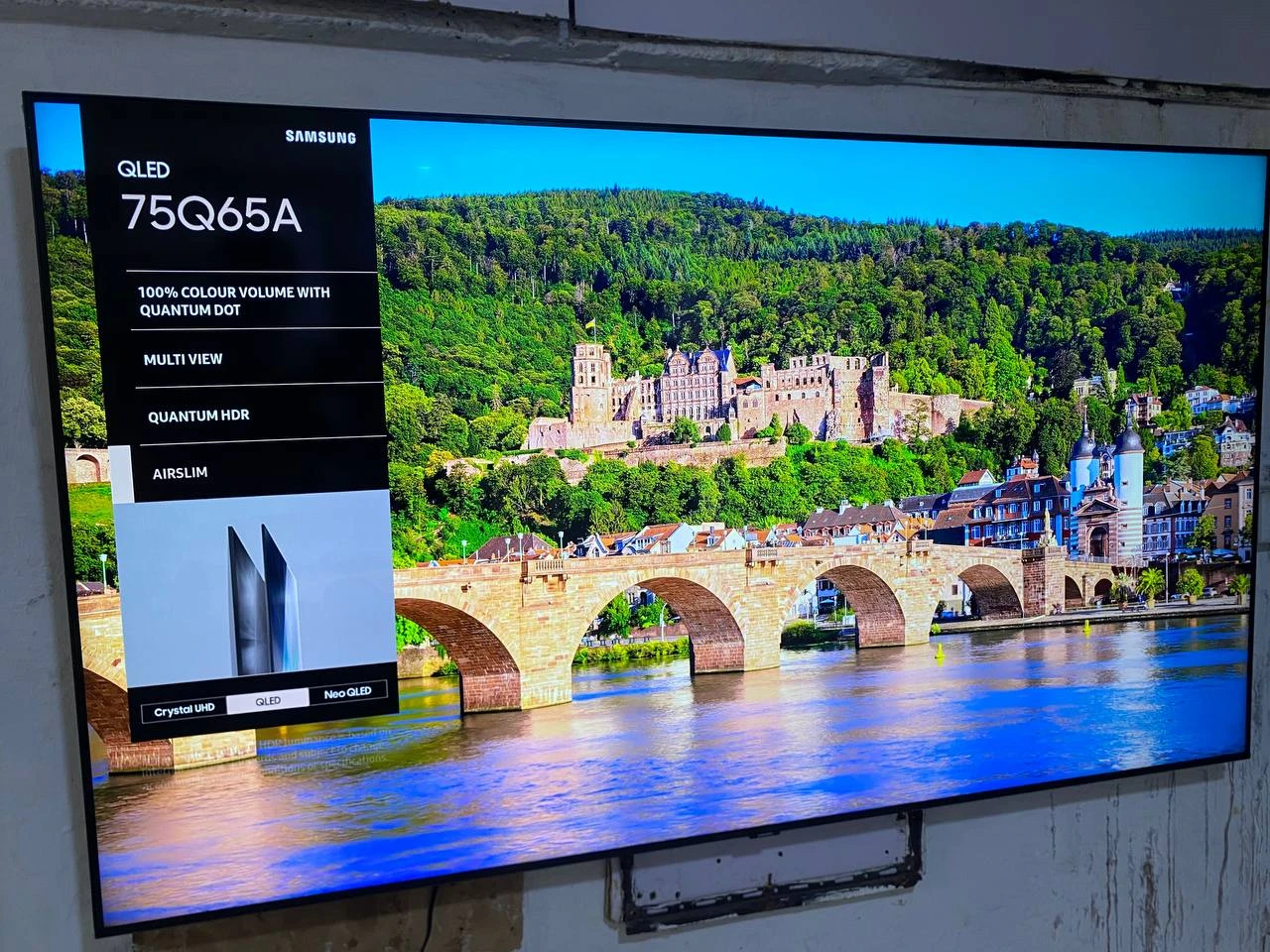 Samsung 75” Smart QLED 4K...