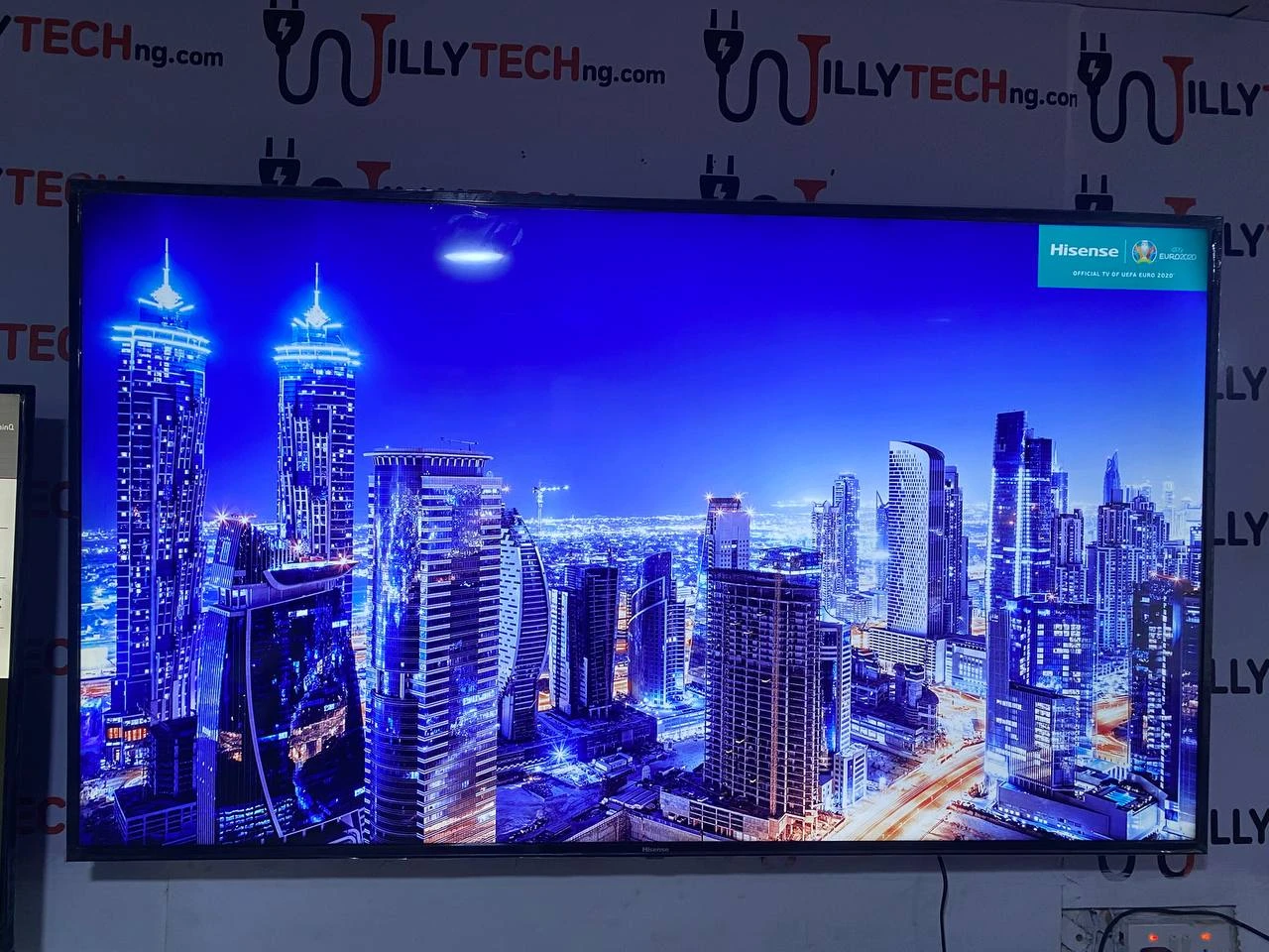 Hisense 65” VIDAA Smart O...